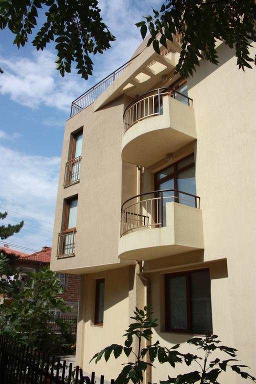 Hotel Milan Primorsko Exterior photo